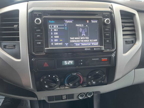 Used 2014 Toyota Tacoma PreRunner w/ TRD Sport Package image 22