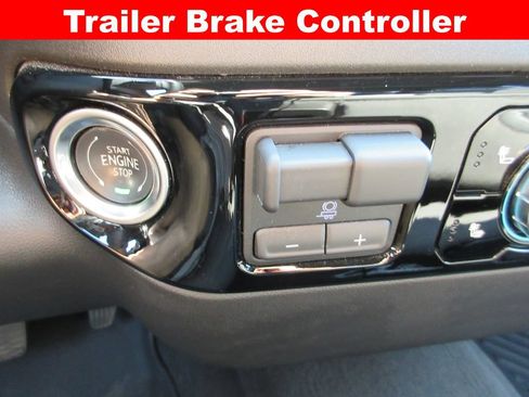 Certified 2025 GMC Sierra 1500 Elevation AWD/4WD image 17
