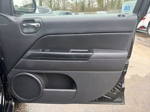 Used 2013 Jeep Compass Sport image 25