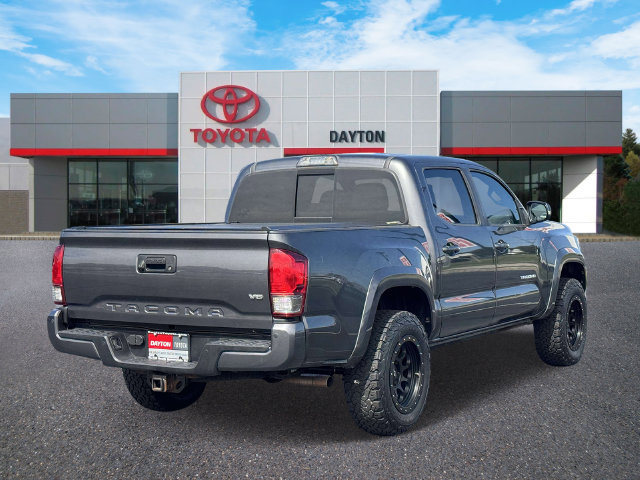 Used 2017 Toyota Tacoma TRD Sport w/ Premium & Technology Package AWD/4WD image 5