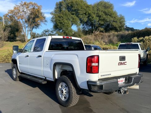 Used 2019 GMC Sierra 2500 4x4 Crew Cab w/ Sierra Convenience Package image 8