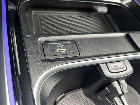 Certified 2025 Mercedes-Benz GLA 250 4MATIC image 24