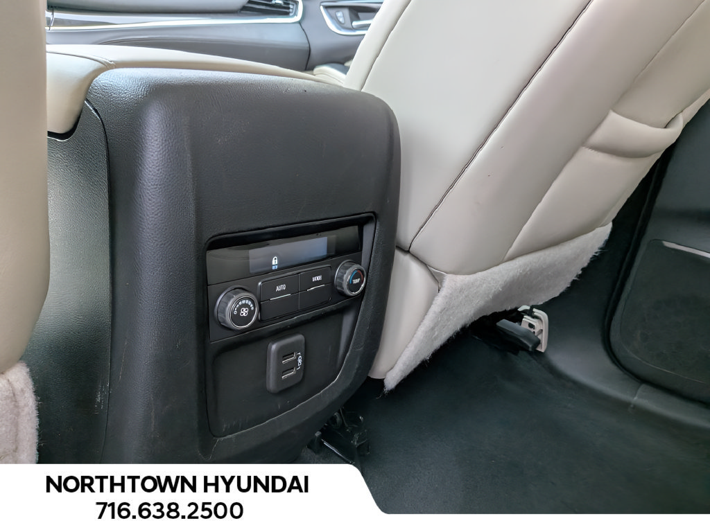 Used 2024 Buick Enclave Essence AWD/4WD image 36