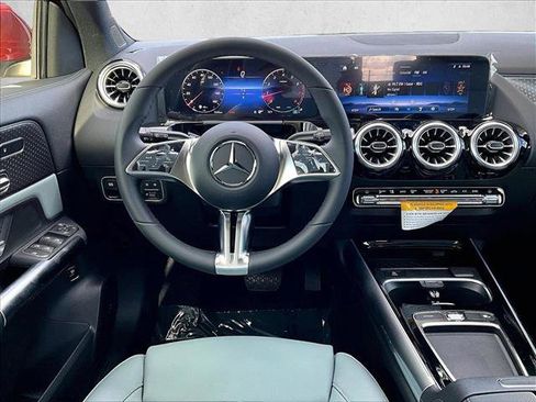 New 2026 Mercedes-Benz GLA 250 image 18