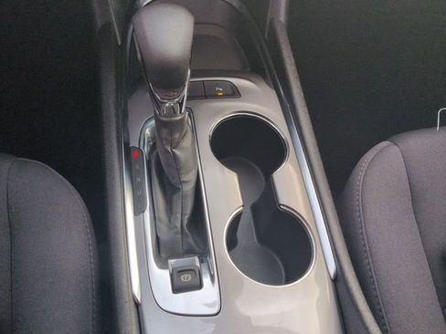 Used 2024 Chevrolet Malibu LT image 17