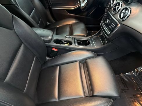 Certified 2018 Mercedes-Benz GLA 250 4MATIC image 29