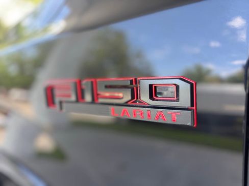 Used 2019 Ford F150 Lariat w/ Equipment Group 502A Luxury image 6