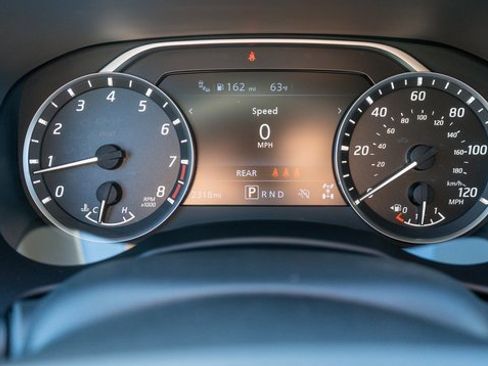 Certified 2025 Nissan Frontier SV image 21