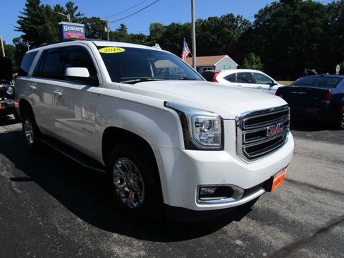 Used 2018 GMC Yukon SLT image 3