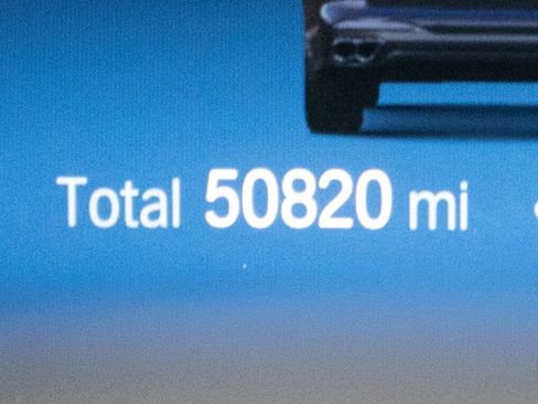 Used 2023 BMW X7 M60i w/ Executive Package image 80