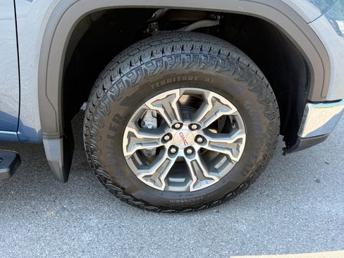 Used 2024 GMC Sierra 1500 SLE AWD/4WD image 12