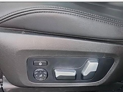 Used 2019 BMW X3 sDrive30i w/ Premium Package image 12
