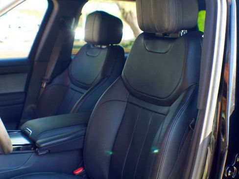 Used 2024 Land Rover Range Rover Sport SE image 19