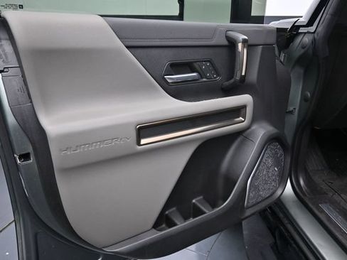 Used 2024 GMC Hummer EV 3X AWD/4WD image 15