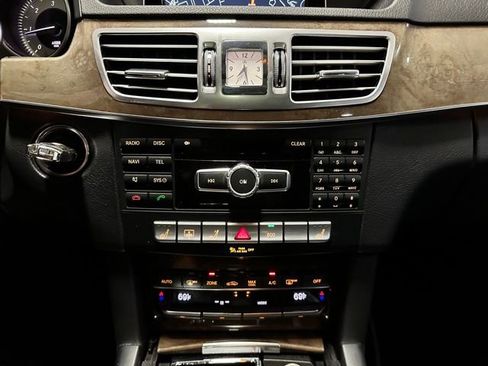 Used 2014 Mercedes-Benz E 250 BlueTEC 4MATIC Sedan image 17