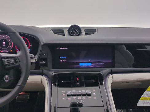 New 2026 Porsche Panamera image 12