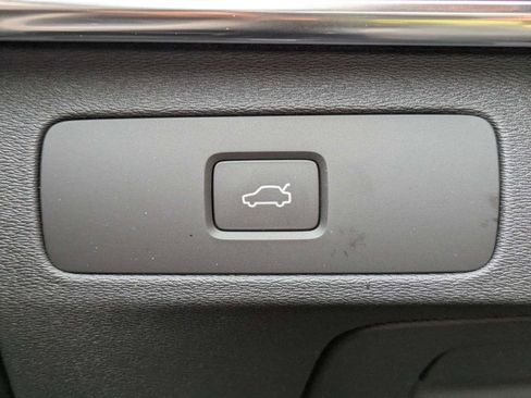 New 2026 Volvo XC90 B6 Ultra w/ Protection Package Premier AWD/4WD image 36