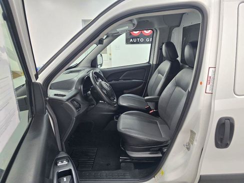Used 2019 RAM ProMaster City Tradesman SLT FWD image 10