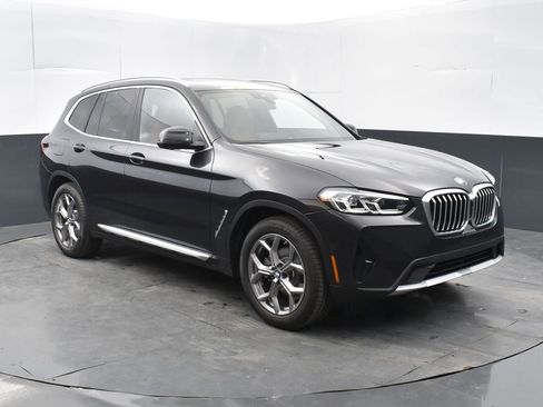 Certified 2024 BMW X3 sDrive30i w/ Premium Package w/ZPA image 9