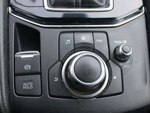 Used 2018 MAZDA CX-5 Touring FWD image 46