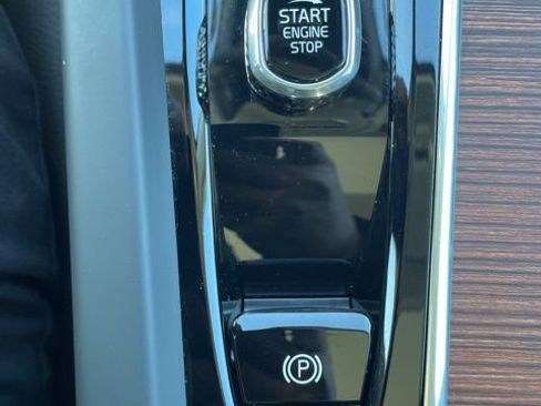 Certified 2024 Volvo S60 B5 Plus image 21