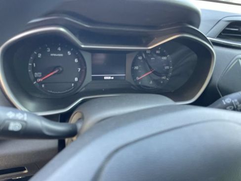 Used 2023 Chevrolet TrailBlazer LS FWD image 2