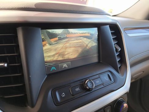 Used 2019 GMC Acadia SLE w/ LPO, Black Accent Package image 11