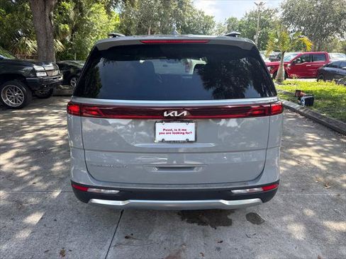 Used 2022 Kia Carnival SX FWD image 8