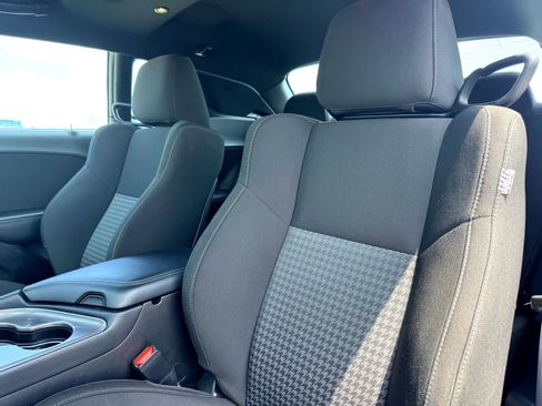 Used 2023 Dodge Challenger GT w/ Blacktop Package RWD image 17