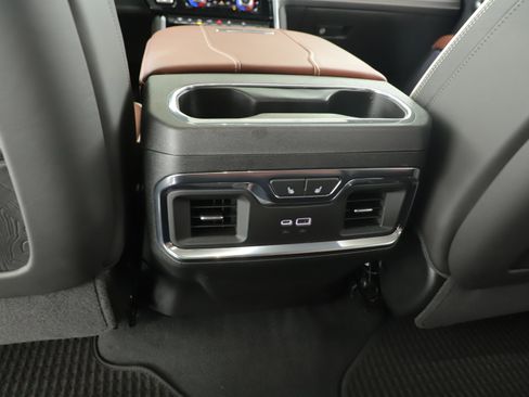 Used 2025 GMC Sierra 2500 Denali Ultimate image 23