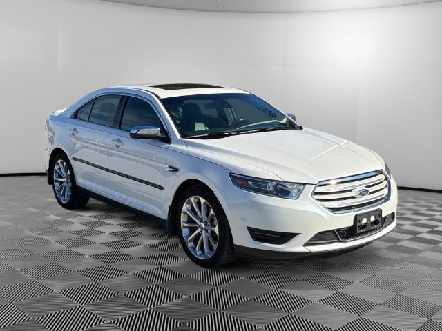 Used 2018 Ford Taurus Limited w/ Driver Assist Package FWD image 7