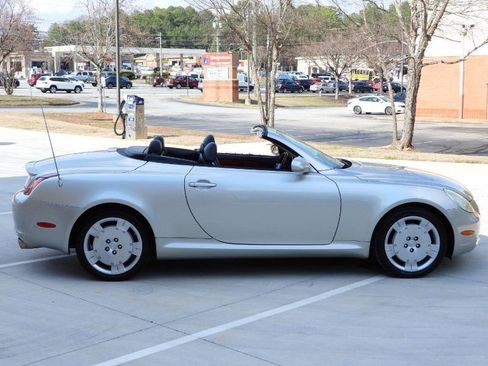 Used 2005 Lexus SC 430 Convertible image 24