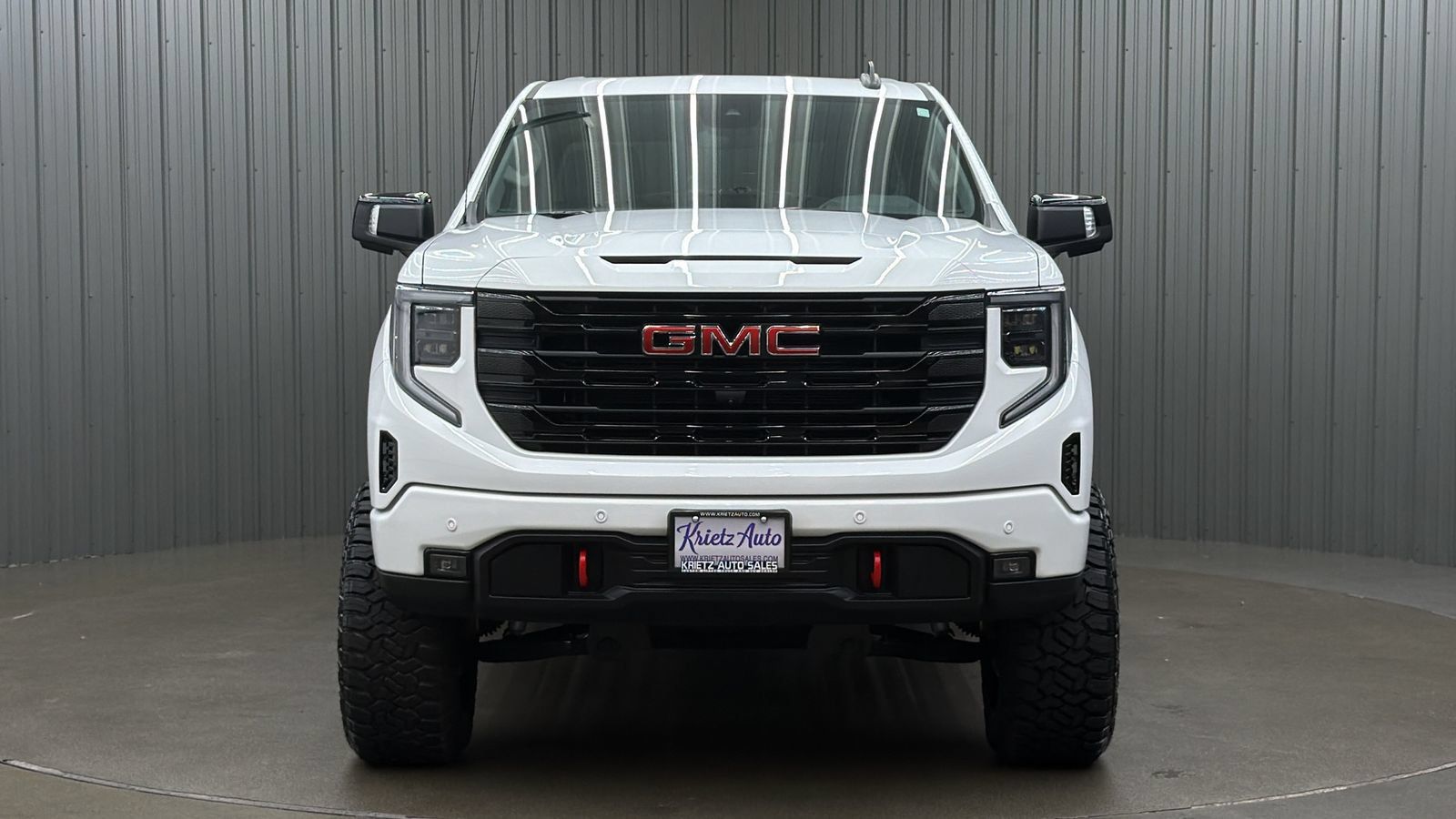 Used 2025 GMC Sierra 1500 Elevation w/ Elevation Premium Package AWD/4WD image 8