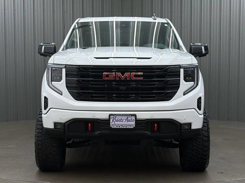 Used 2025 GMC Sierra 1500 Elevation w/ Elevation Premium Package AWD/4WD image 8