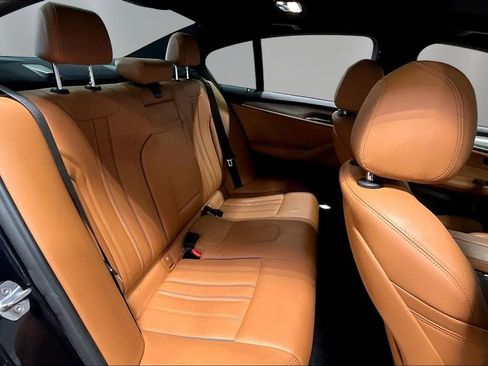 Used 2020 BMW 530i xDrive w/ M Sport Package image 22