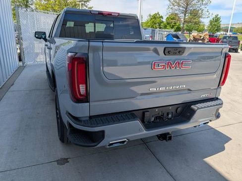 Used 2024 GMC Sierra 1500 AT4 w/ Technology Package AWD/4WD image 17
