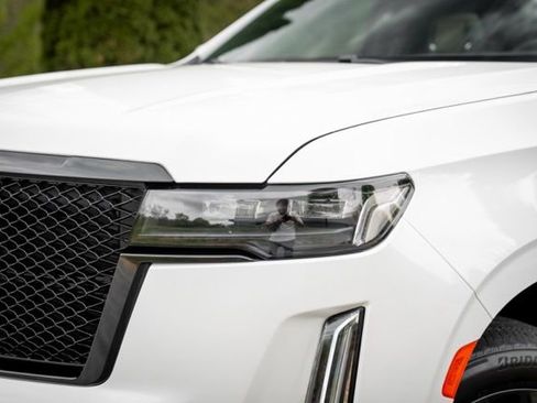 Used 2022 Cadillac Escalade ESV Sport w/ Touring Package image 4