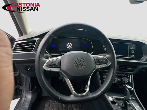 Used 2024 Volkswagen Jetta SE image 14