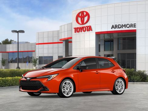 New 2026 Toyota Corolla SE image 2