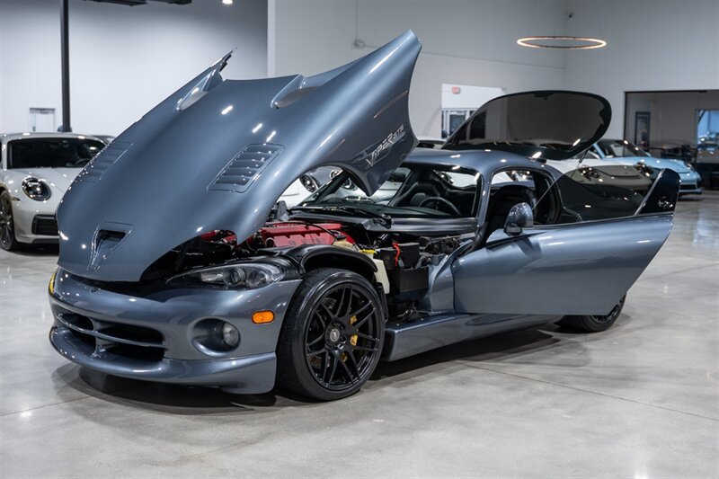 Used 2000 Dodge Viper GTS RWD image 32