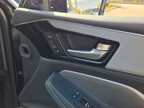 Used 2025 Acura MDX w/ Technology Package image 11