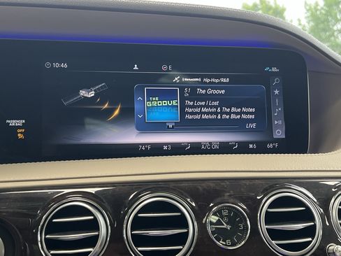Used 2020 Mercedes-Benz S 560 Sedan image 25