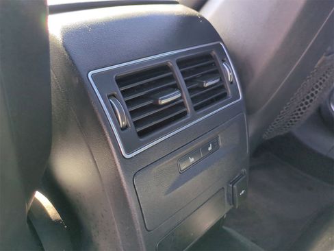 Used 2022 Jaguar F-PACE SVR image 22