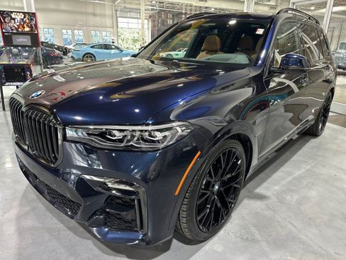 Used 2021 BMW X7 xDrive40i w/ M Sport Package AWD/4WD image 12