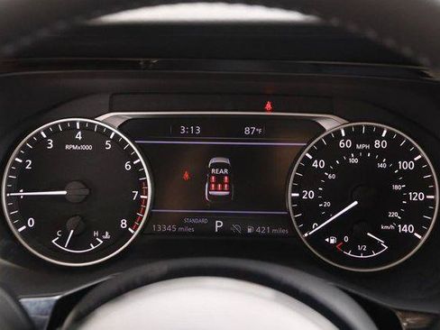 Certified 2025 Nissan Pathfinder SL w/ SL Premium Package FWD image 32