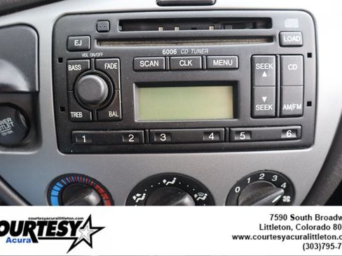 Used 2003 Ford Focus ZX3 Hatchback FWD image 18