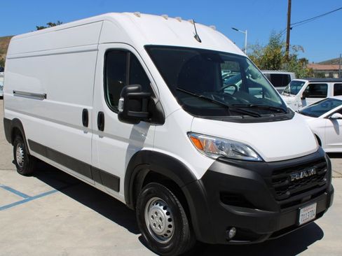 Used 2025 RAM ProMaster 3500 w/ Convenience Group FWD image 3
