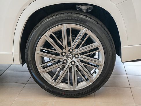 New 2026 Lexus TX 550h AWD Plug-In Hybrid image 11