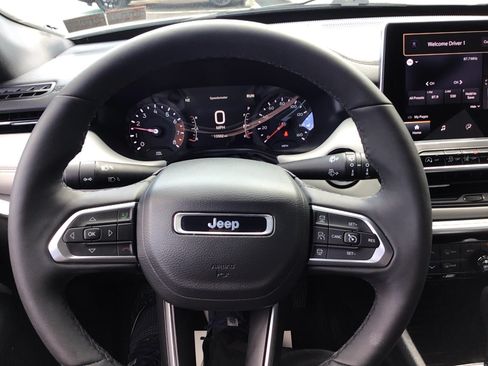 Certified 2026 Jeep Compass Limited AWD/4WD image 11