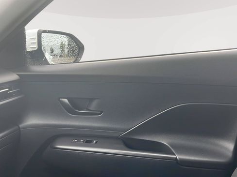 Certified 2025 Hyundai Kona SEL AWD/4WD image 36